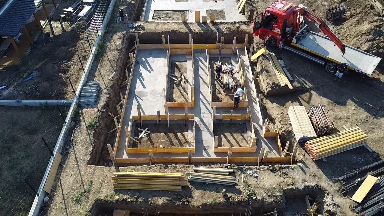 Груб строеж на сграда – кофраж и армировка